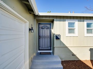 215 Lee, Livermore, CA | Leland Heights. Photo 5 of 33