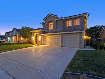 2240 Glenview Dr, Hollister, CA | . Photo 3 of 40