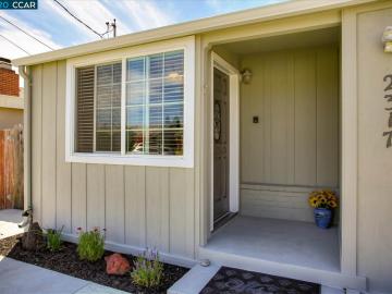 2317 Vegas Ave, Castro Valley, CA | Bay Wood. Photo 3 of 31