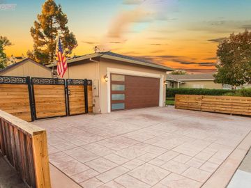 2454 7th St, Livermore, CA | Old South Side. Photo 2 of 39