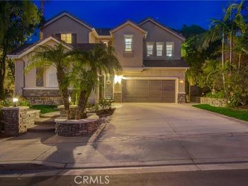 316 Canyon Crest Dr, Simi Valley, CA