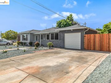 33 Water St, Bay Point, CA | Bay Pointe. Photo 3 of 21