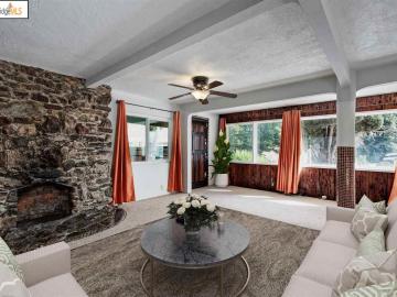 3325 Coolidge Ave, Oakland, CA | Dimond. Photo 6 of 15