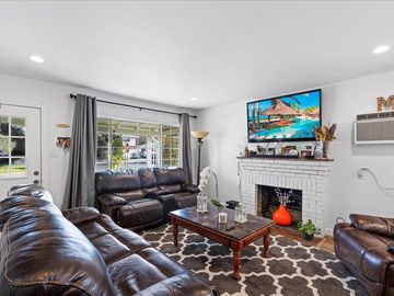 425 Florence St, Sunnyvale, CA | . Photo 3 of 22