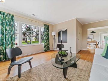 4300 Townsend Ave, Oakland, CA | Glenview. Photo 4 of 36