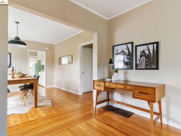 4300 Townsend Ave, Oakland, CA | Glenview. Photo 6 of 36
