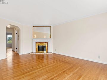 439 Amherst, San Francisco, CA | Excelsior. Photo 3 of 28