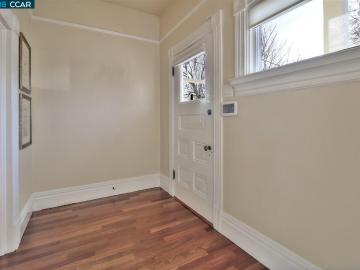 480 36th St, Oakland, CA | Lower Temescal. Photo 6 of 40