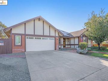 502 Nottingham Dr, Brentwood, CA | Brentwood. Photo 4 of 34