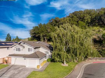 5326 Country View Dr, Richmond, CA | Carriage Hills S. Photo 2 of 35