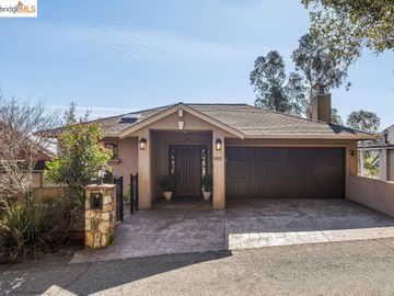 6822 Charing Cross Rd, Claremont Hills, CA