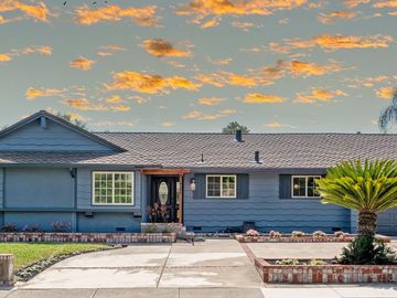 7421 Sedgefield Ave, Country Clb Area, CA
