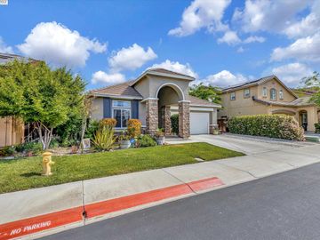 8142 Westport Cir, Discovery Bay, CA | The Lakes. Photo 3 of 44